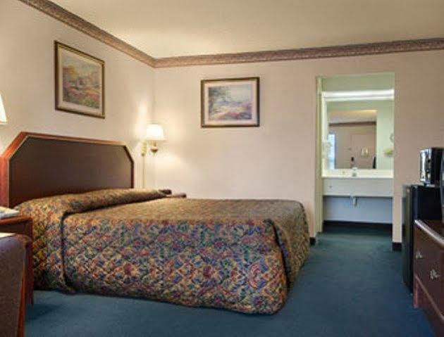 Super 8 By Wyndham Bulls Gap Greeneville Area Exterior photo